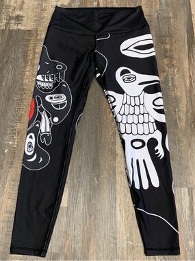 NoMiNoU Indigenous Print Legging with birds